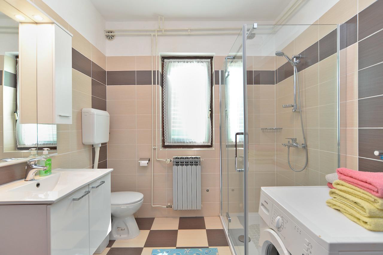 Apartments Gracijano 1724 Ližnjan 외부 사진