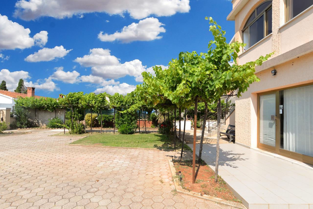 Apartments Gracijano 1724 Ližnjan 외부 사진